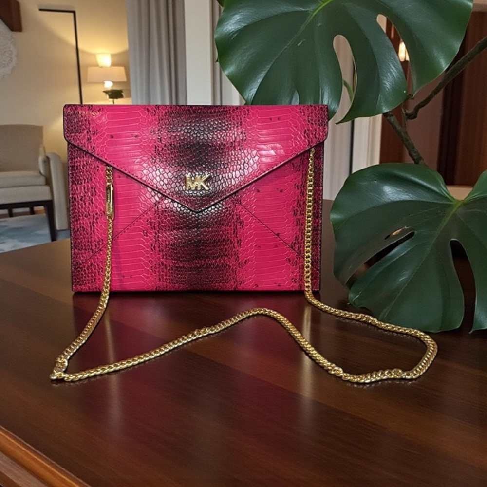 🩷MICHAEL KORS🩷Ultra Pink Barbara Embossed Leather Envelope Clutch/NWT